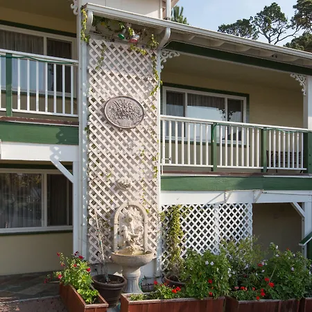 Carmel Inn & Suites-2