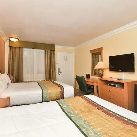 Inn By The Sfo-3