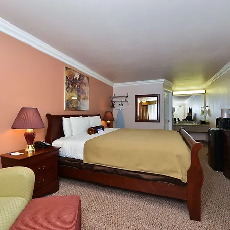 Inn By The Sfo-2