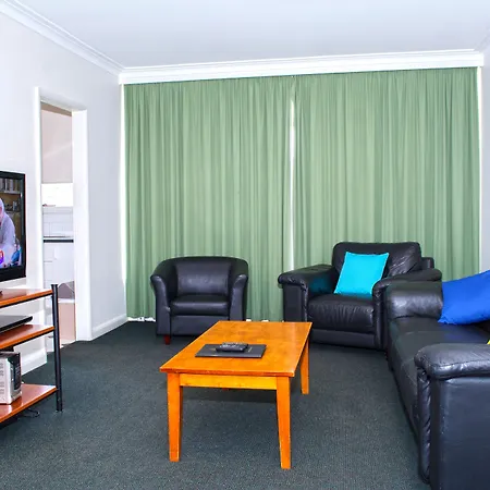 Alexander Motor Inn-2