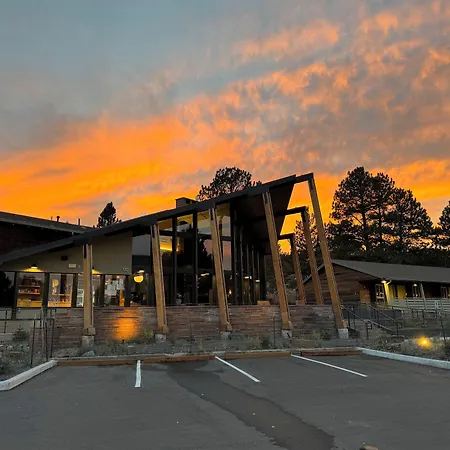 Trailhead Lodge-3
