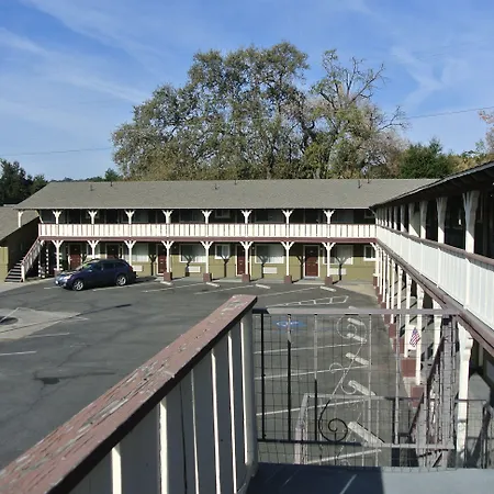 Vino Inn & Suites-3