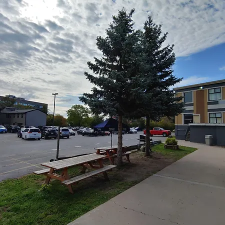 Econo Lodge City Centre-3