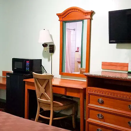 American Inn & Suites Childress-2