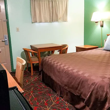 American Inn & Suites Childress-3