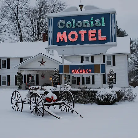 Colonial Motel-3