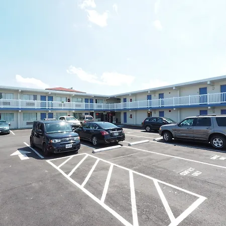 Seashire Inn & Suites-2