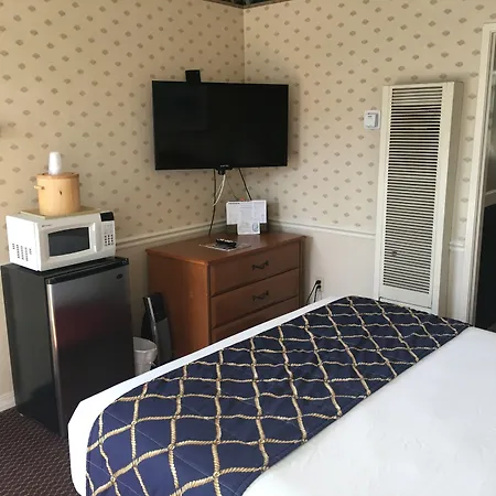 The Palomar Inn-2