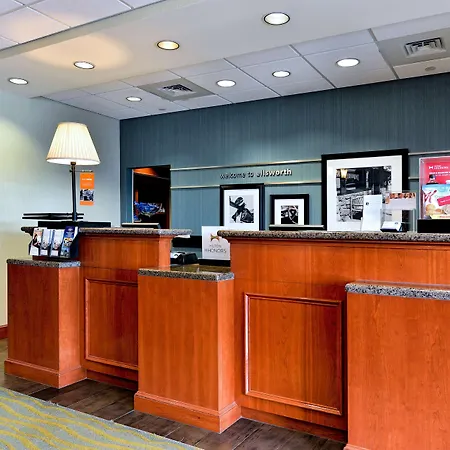 Hampton Inn Ellsworth-2