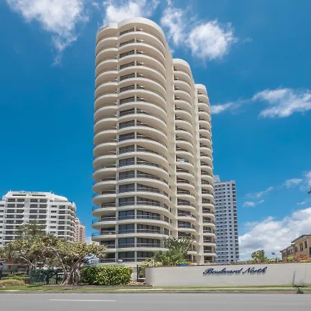 Boulevard North Holiday Apartments-3