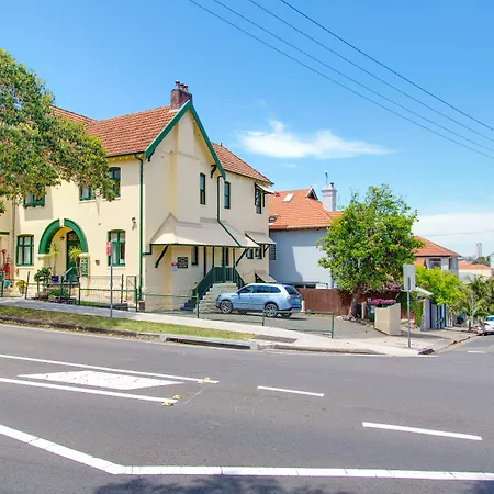 Neutral Bay Lodge-2