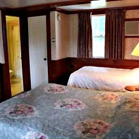 White Trellis Motel-3