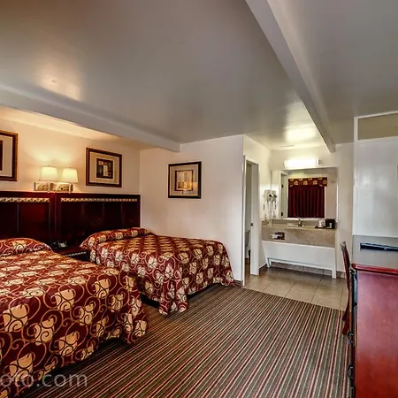 Whispering Palms Inn-2