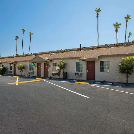 Rodeway Inn And Suites Near Coachella-2