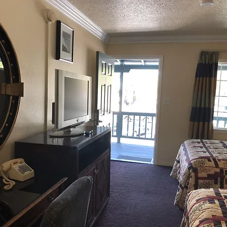 Lamplighter Motel Clearlake-3