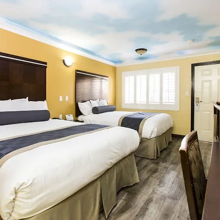 Hollywood Palms Inns & Suites-2