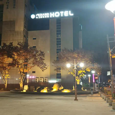 New Grand Hotel-2