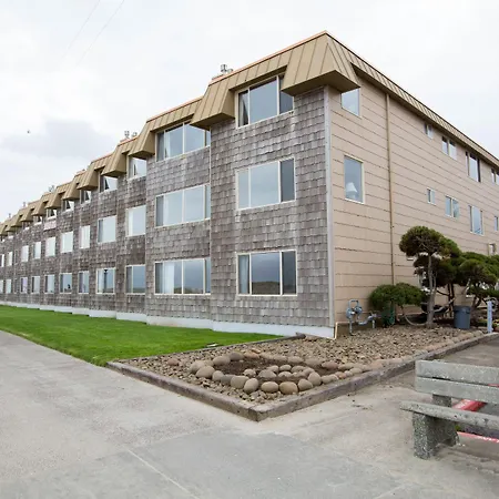 Ebb Tide Oceanfront Inn-2