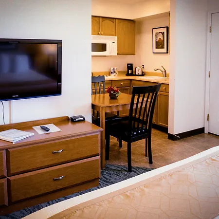 Pines Inn & Suites-3