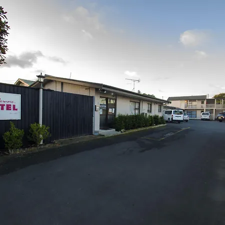 Middlemore Motel-2