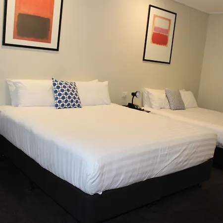 The Dingley Hotel-2