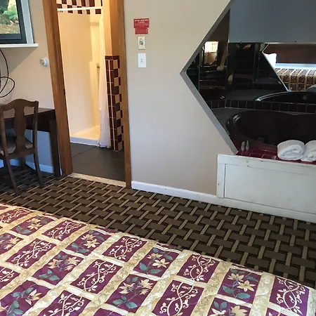 Capri Motel-3