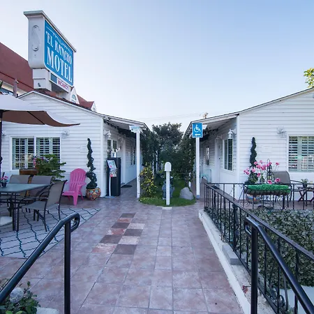El Rancho Motel-2
