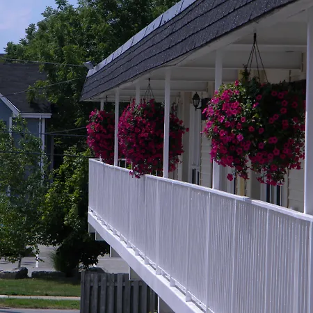 Fairway Inn By The Falls-3