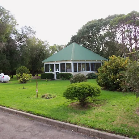 Emu Point Motel-3