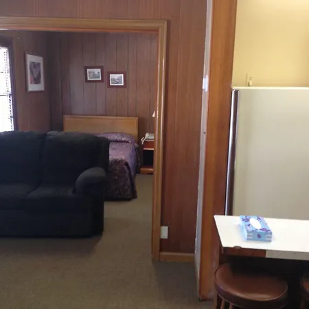 Jamestown Motel-2