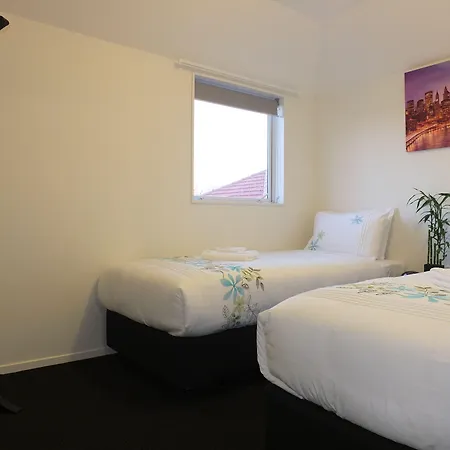 101 Stars Motel-2
