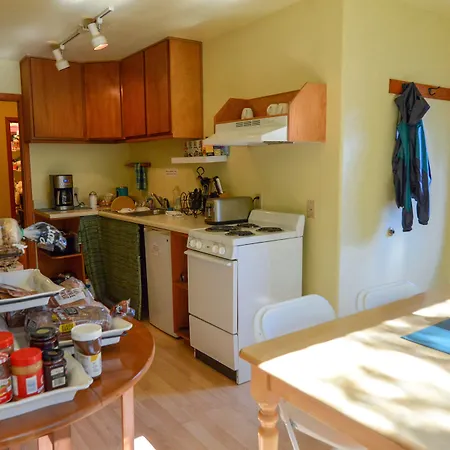 Sea Treasures Inn-3