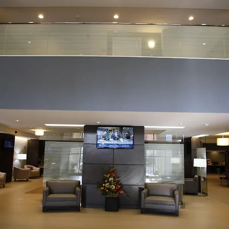 Wingate By Wyndham Niagara Falls-3