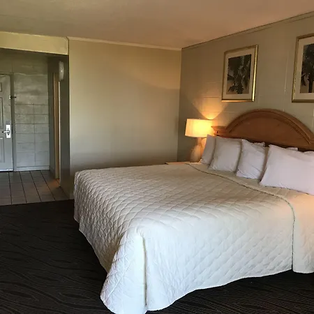 Admiral Motor Inn-3