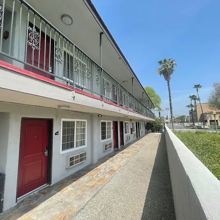 Simplestay Suites - Downtown San Bernardino-3