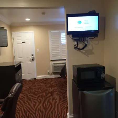 Convention Center Inn & Suites-2