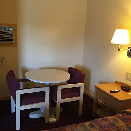Relax Inn - Saginaw-2