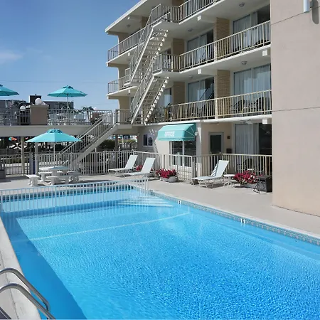 Aquarius Oceanfront Inn-2