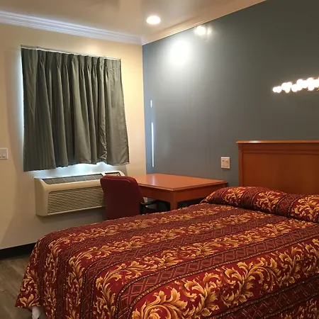 Lincoln Park Motel-2