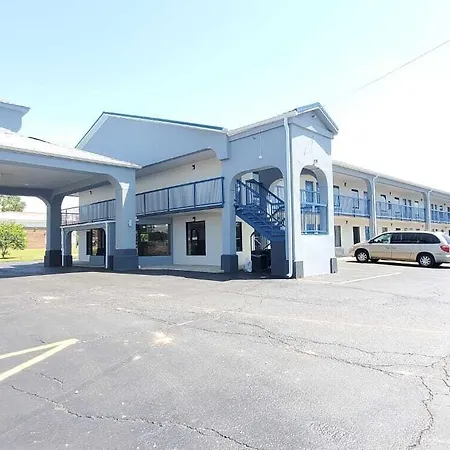 Excellent Inn & Suites-2