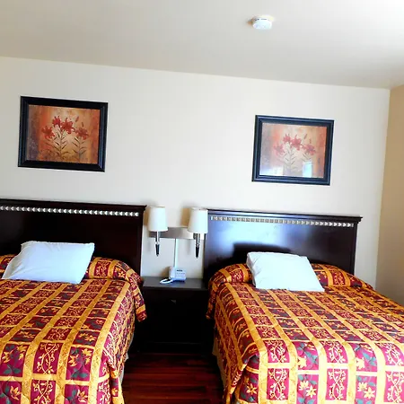 Crossroads Inn & Suites-2
