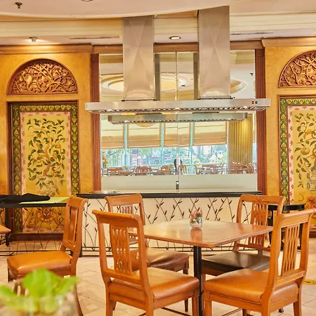 The Royal City Hotel-2