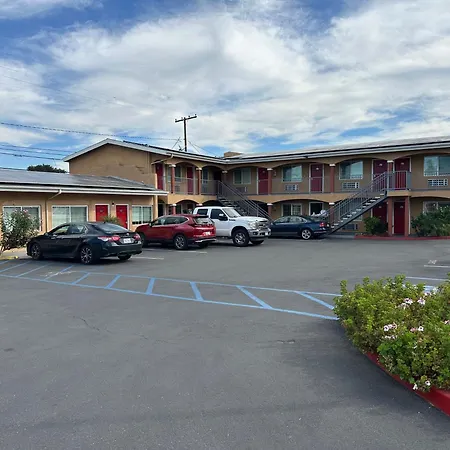 Desert Inn Motel-3