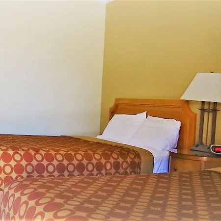 Executive Inn Mojave-3