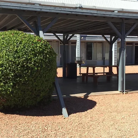 EZ 8 Motel Airporter-2