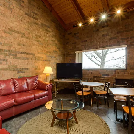 Skylight Inn Willoughby - Cleveland Mentor-2