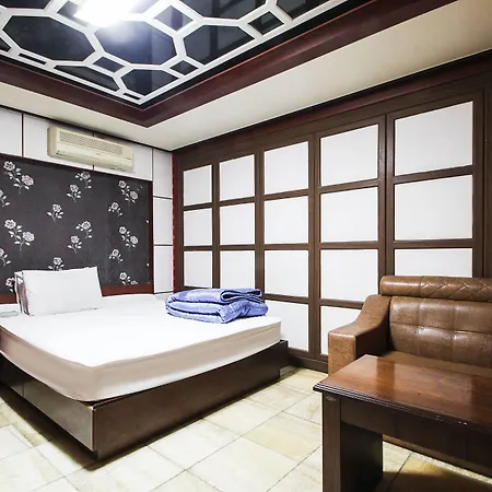 Plus Motel-2