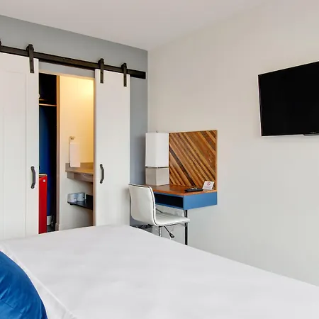 The Ben Louie-3