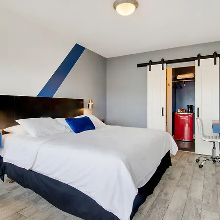 The Ben Louie-2
