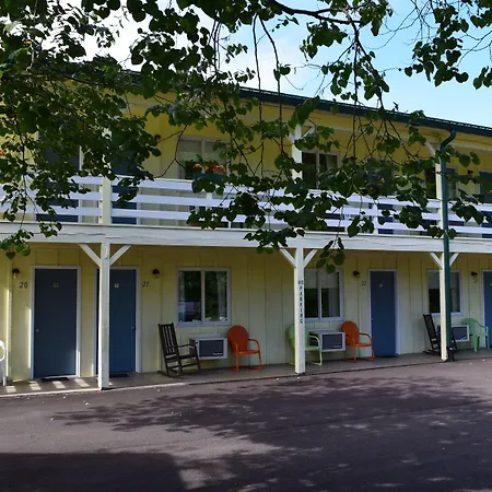 Green Valley Motor Lodge-3
